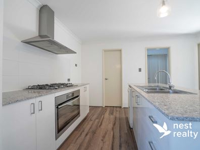 12 Worcester Bend, Piara Waters WA 6112