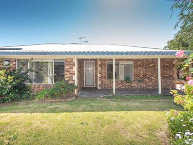 42 Sandalford Drive, Beldon WA 6027