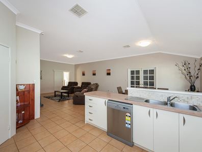 14 STRUTT PARKWAY, Southern River WA 6110