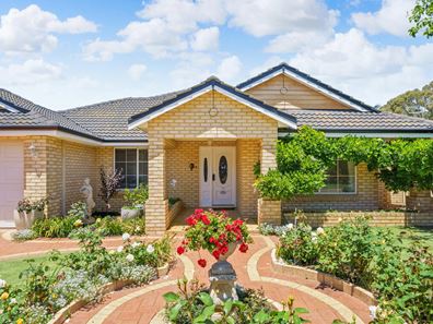 10 Luton Court, Canning Vale WA 6155