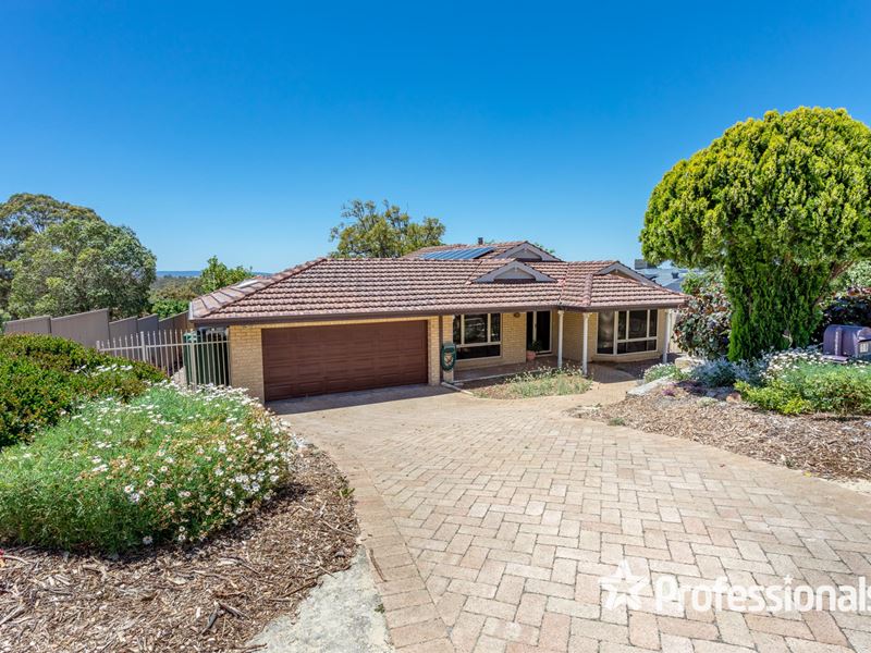 11 Coleridge Place, North Lake