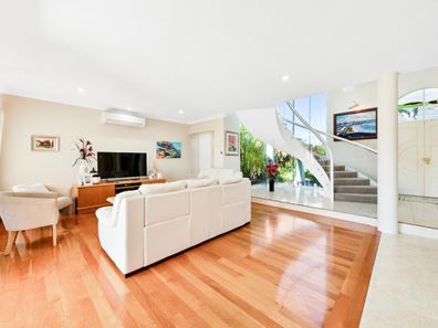 17 Cambria Island Retreat, Halls Head WA 6210