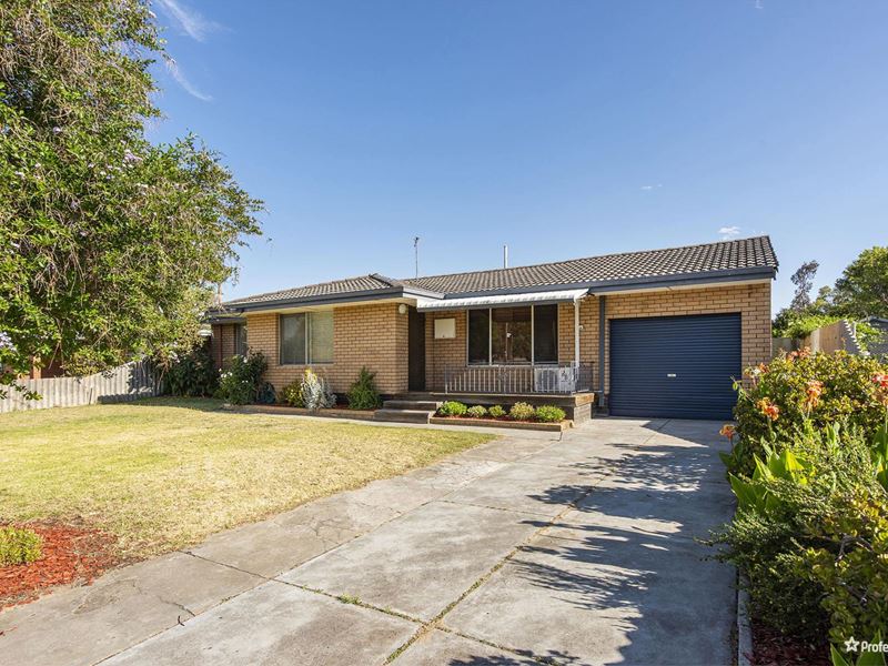 42 Bishop Road, Middle Swan