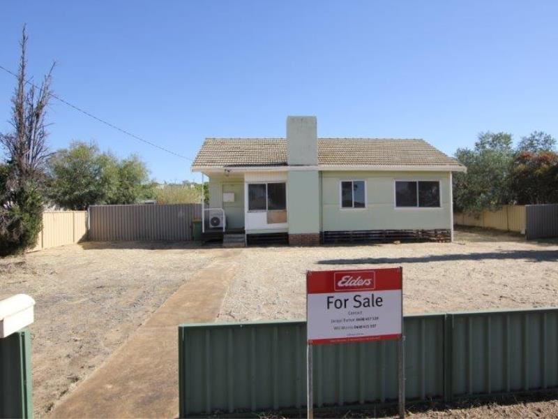 87 Kitchener Road, Merredin