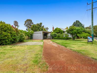 1 Gladstone Crescent, Collie WA 6225