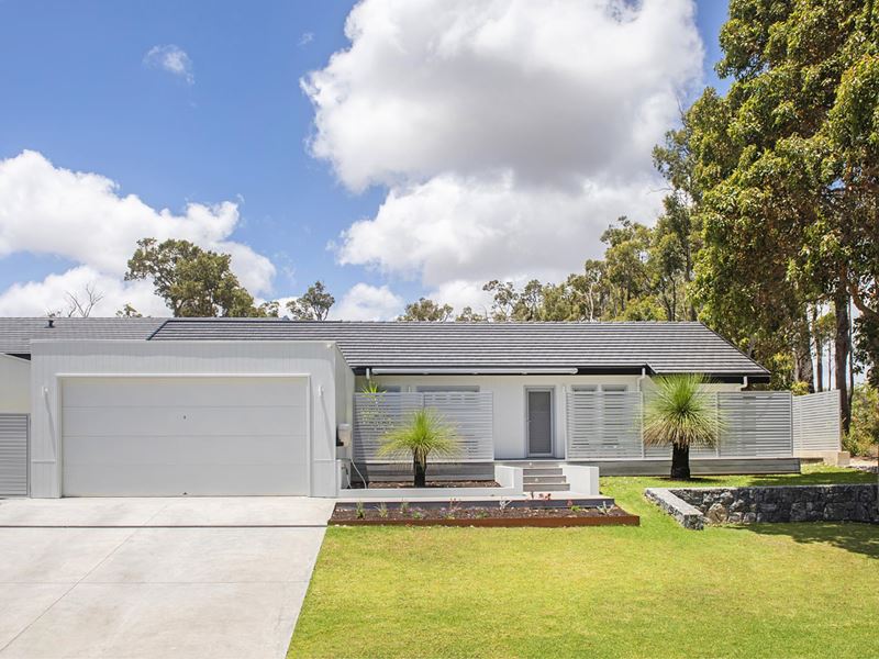 2 Timber Court, Cowaramup WA 6284