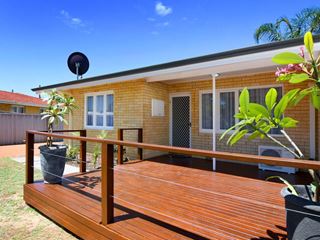 82A Parade Road, Withers