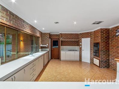 16 Somersby Gardens, Currambine WA 6028