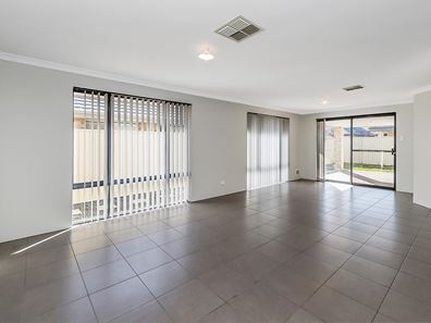 14 Whipbird St, Baldivis WA 6171