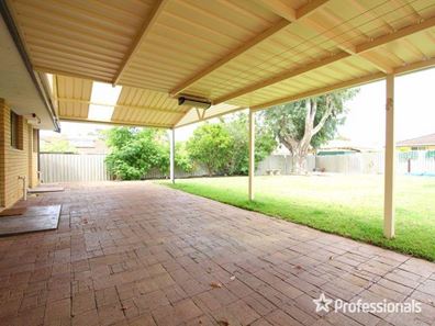 8 Berberis Way, Forrestfield WA 6058