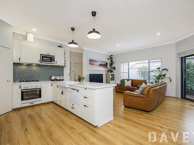 1/69 Stanley Street, Scarborough