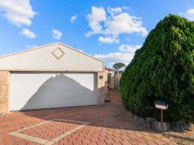 10A Orsulich Loop, Spearwood WA 6163