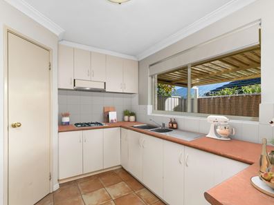 10A Orsulich Loop, Spearwood WA 6163