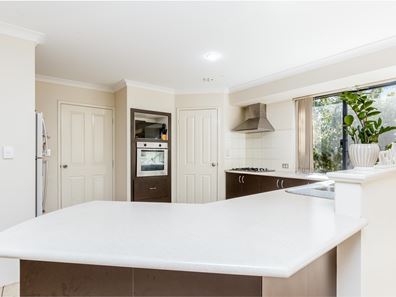 14 Aparri Way, Port Kennedy WA 6172