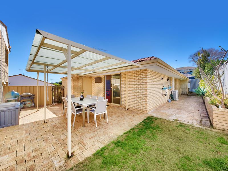 4/17 Bower Street, Scarborough