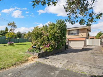 14 Bladon Way, Swan View WA 6056