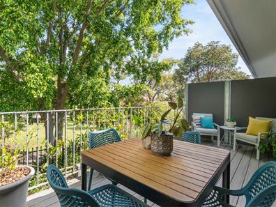 2/4 Currie Street, Jolimont WA 6014