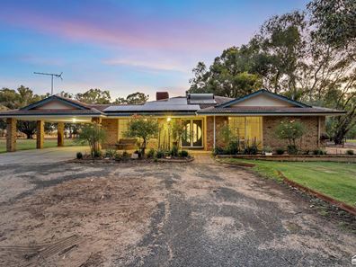 32 Swamp Gum Road, Oakford WA 6121