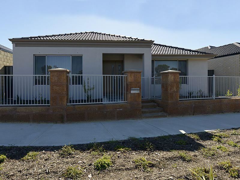 213 Grandis Boulevard, Banksia Grove