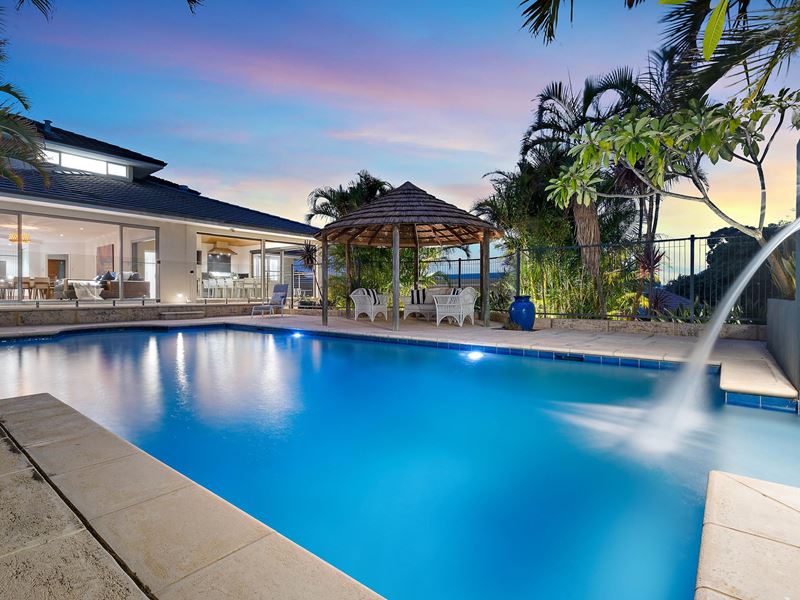 13 Lewin Way, Scarborough