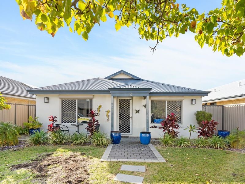 52 Riva Entrance, Piara Waters