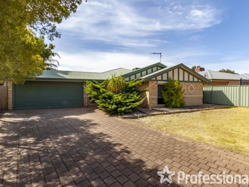 26 Skua Grove, Seville Grove