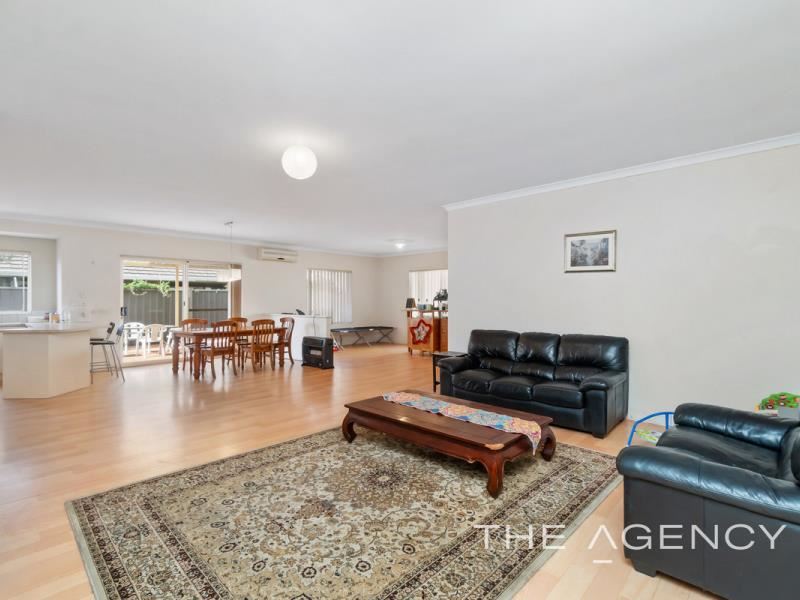 210 Kingsway, Darch
