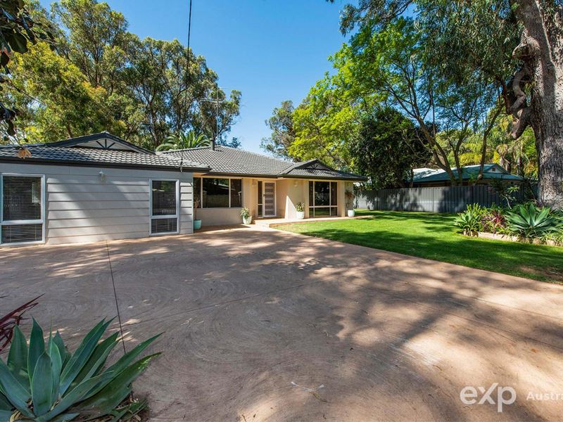 12 Navarre Row, Greenfields