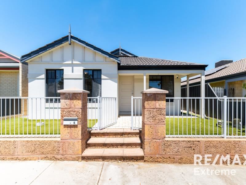 5 Dillwynia Bend, Banksia Grove WA 6031