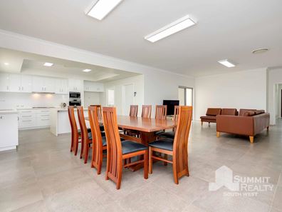 35 Carpenter  Terrace, Australind WA 6233