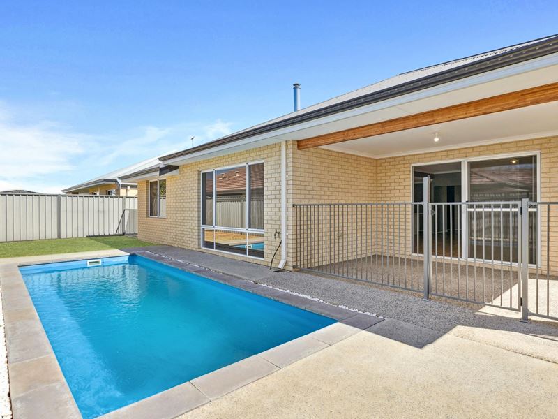 4 Dunlop Way, Byford