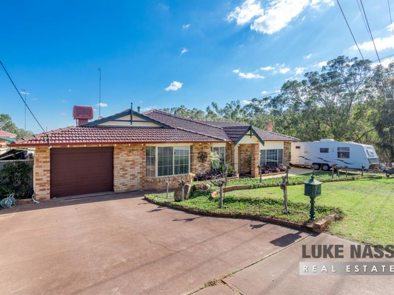 38 Taronga Drive, Kelmscott