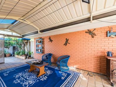 2/1 Sardam Place, Mahomets Flats WA 6530