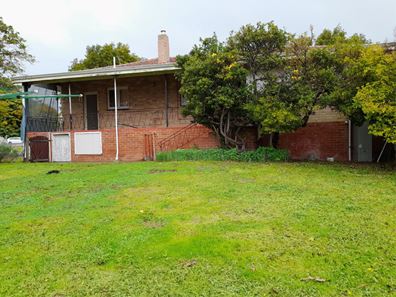 4 Heath Road, Kalamunda WA 6076