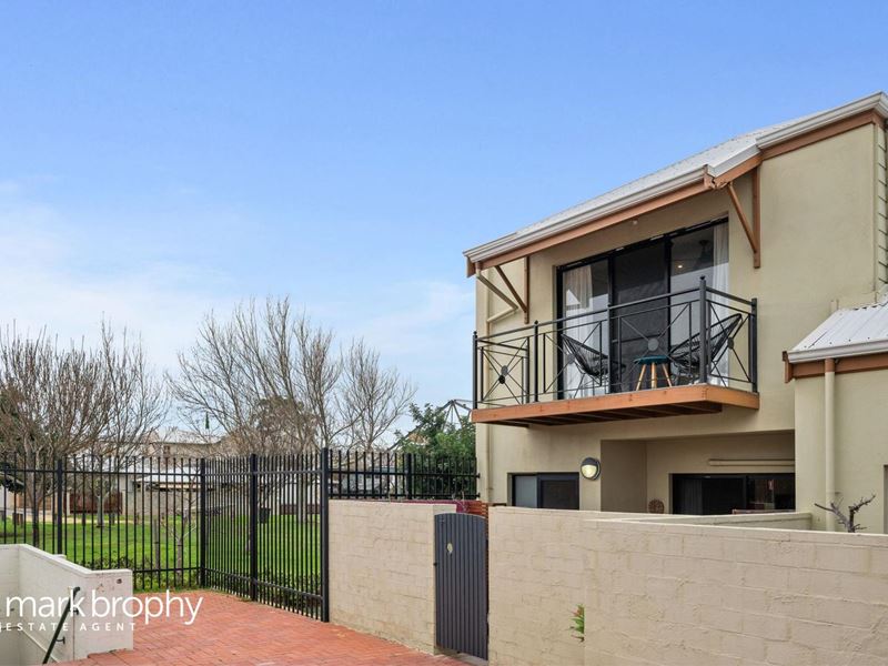 37/330 South Terrace, South Fremantle WA 6162