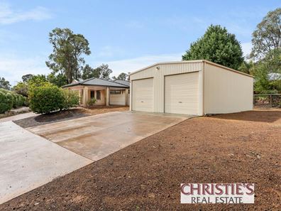 8 Laslett Circle, Mundaring WA 6073