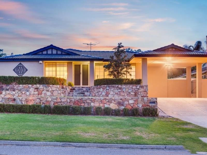 9 Mottee Road, Bateman WA 6150