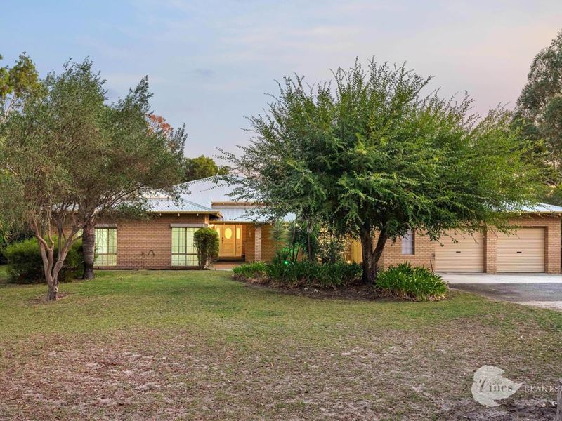 11 Cardinal Drive, The Vines WA 6069