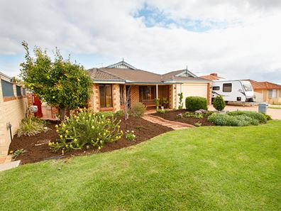 17 Welstead Way, Hocking WA 6065