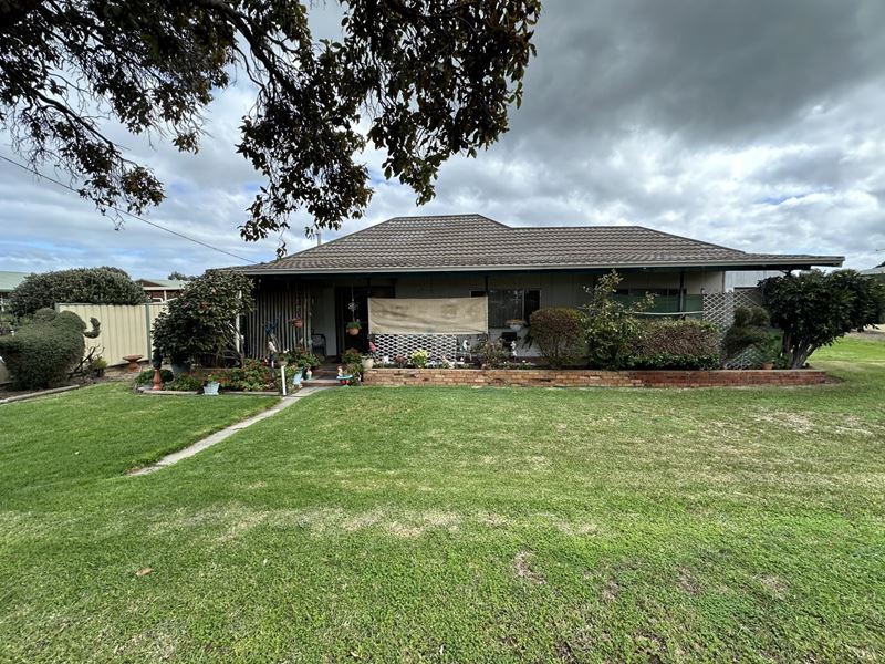 15 East  Terrace, Tambellup WA 6320