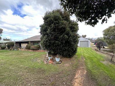 15 East  Terrace, Tambellup WA 6320