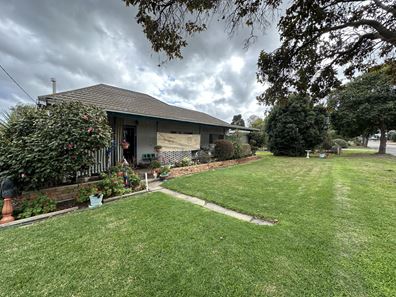 15 East  Terrace, Tambellup WA 6320