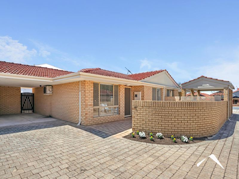 2/157 Stock Road, Attadale