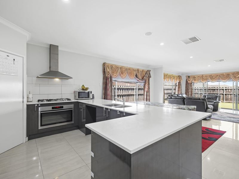 38 Diamond Gardens, Wellard