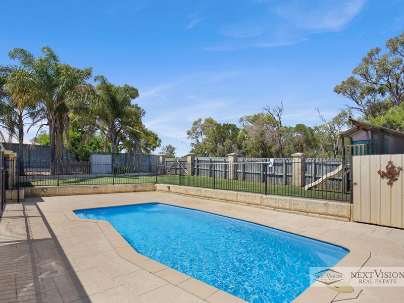 18 Sandford Grove, Parmelia WA 6167