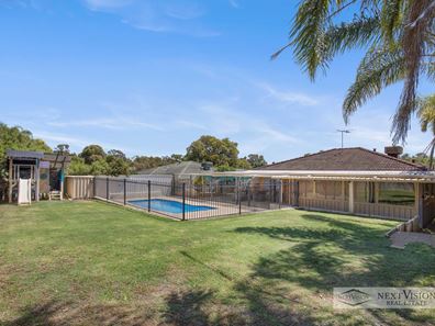 18 Sandford Grove, Parmelia WA 6167