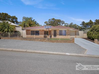 18 Sandford Grove, Parmelia WA 6167