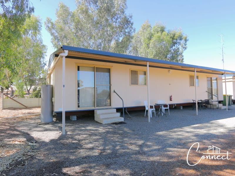 2 Fox Road (Avon Valley Chalets), Northam WA 6401