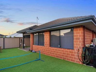 71 Monticello, Piara Waters WA 6112