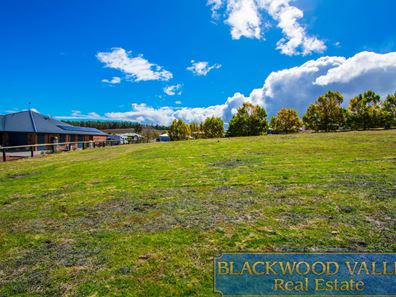 25 Gleneagles Drive, Bridgetown WA 6255